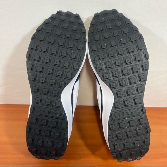 Nike Waffle Debut Black White Men\'s Shoe Size 10 #B1305